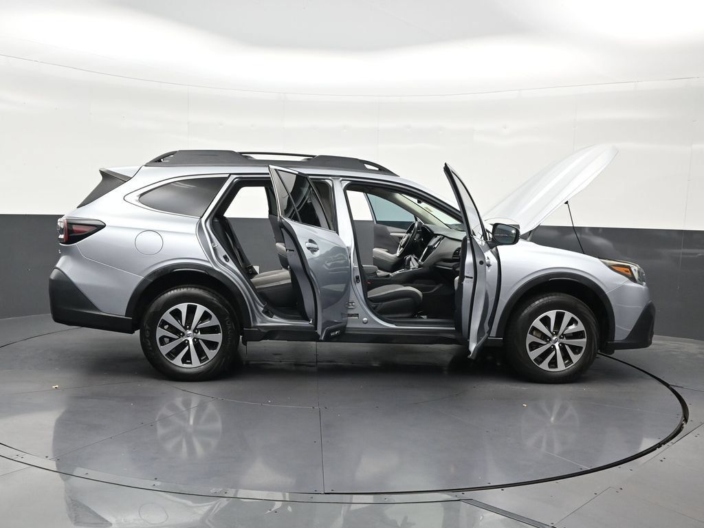 Used 2022 Subaru Outback Premium AWD/4WD image 31