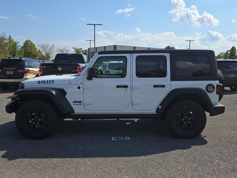 Used 2021 Jeep Wrangler Unlimited Sport AWD/4WD image 4