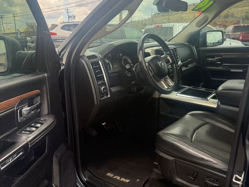 Used 2014 RAM 1500 Laramie w/ Convenience Group AWD/4WD image 10