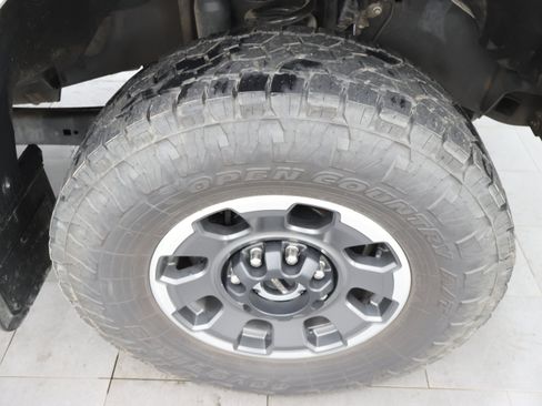 Used 2024 Ford F350 Lariat w/ Lariat Ultimate Package AWD/4WD image 3