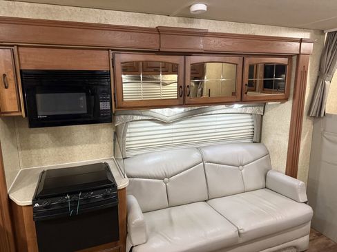 Used 2007 Ford E-450 and Econoline 450 image 48