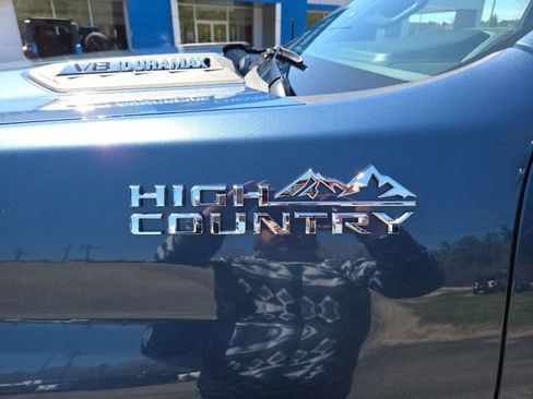 New 2026 Chevrolet Silverado 2500 High Country w/ Z71 Off-Road Package AWD/4WD image 18