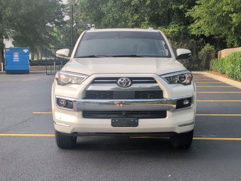 Used 2022 Toyota 4Runner Limited AWD/4WD image 10