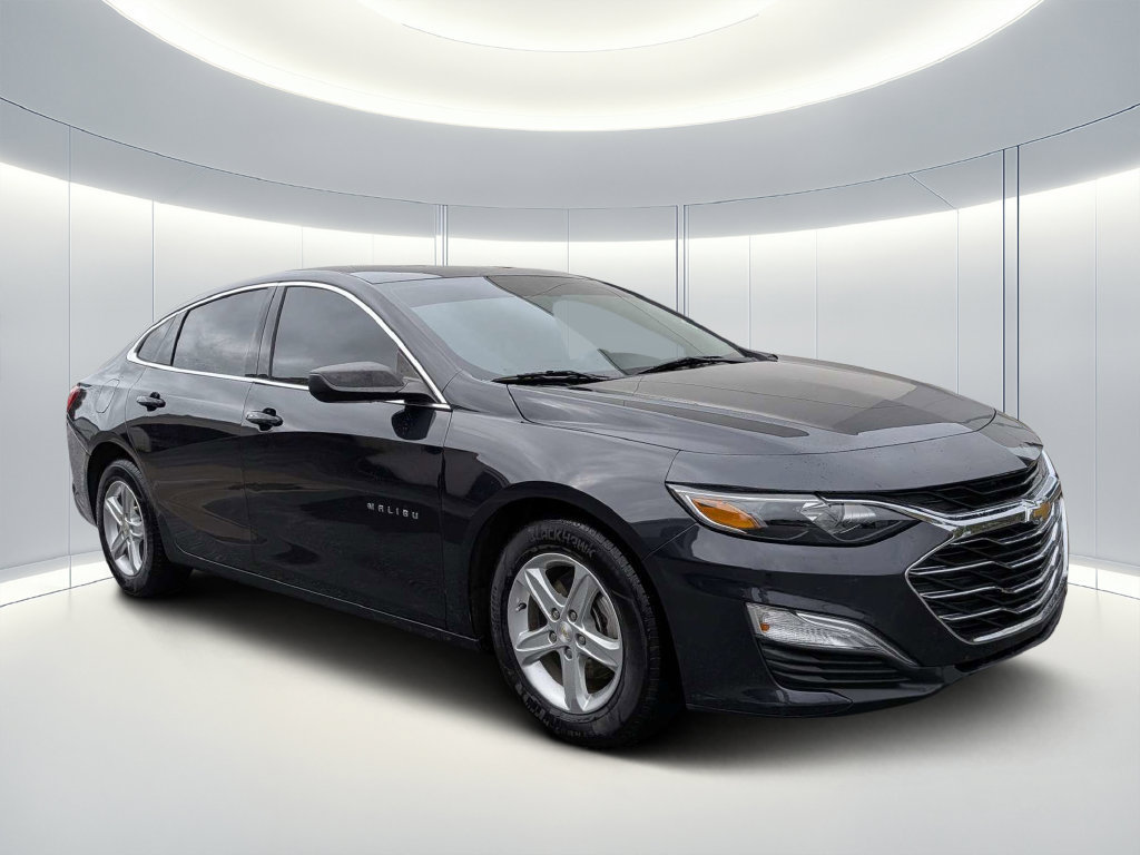 Used 2022 Chevrolet Malibu LS FWD image 2