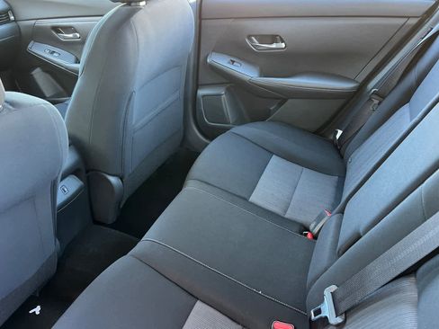 Used 2021 Nissan Sentra SV image 5