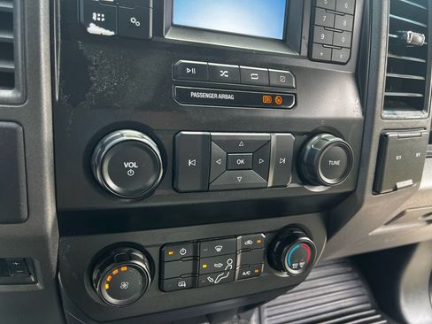 Used 2022 Ford F250 XL w/ Power Equipment Group RWD image 21