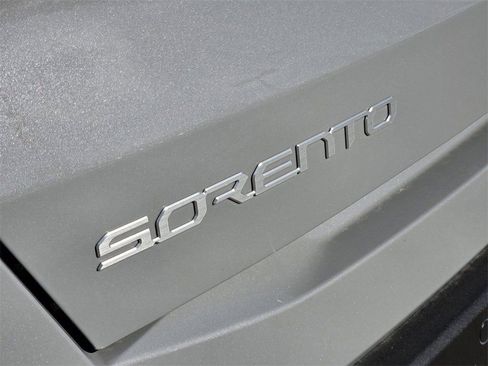 New 2026 Kia Sorento S w/ S Panoramic Sunroof Package image 7