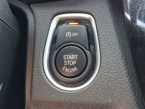 Used 2018 BMW 330i Sedan image 23