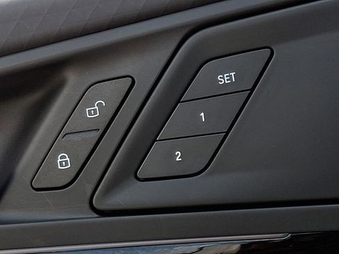 Used 2025 BMW X2 xDrive28i image 27