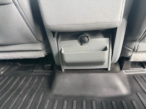 Used 2013 Ford F150 XLT w/ XLT Chrome Pkg image 35