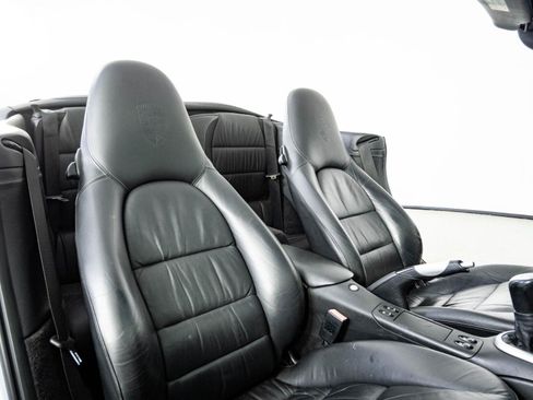 Used 2004 Porsche 911 Carrera 4S AWD/4WD image 14