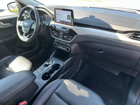 Used 2022 Ford Escape SEL w/ Class II Trailer Tow Package image 10