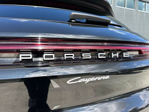 Used 2024 Porsche Cayenne image 14