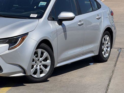 Certified 2023 Toyota Corolla LE FWD image 3