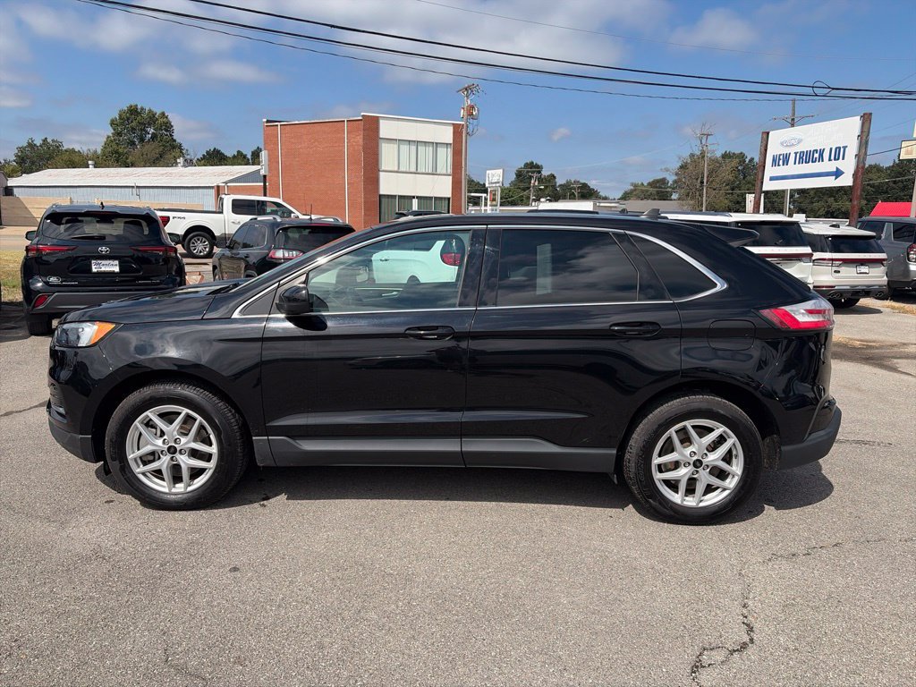 Used 2023 Ford Edge SEL AWD/4WD image 3