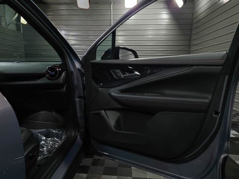 Used 2024 Chevrolet Blazer EV RS image 34