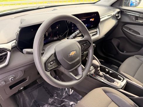 Used 2025 Chevrolet TrailBlazer LT FWD image 29