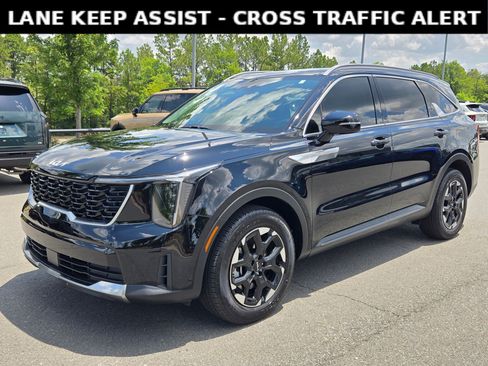 Used 2025 Kia Sorento S w/ Panoramic Sunroof Package FWD image 3