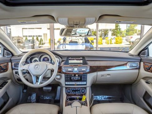 Used 2014 Mercedes-Benz CLS 550 4MATIC image 3