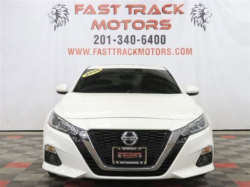 Used 2020 Nissan Altima 2.5 SV FWD image 2