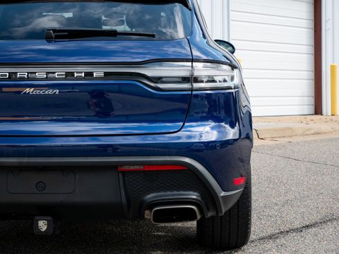 Certified 2024 Porsche Macan image 15