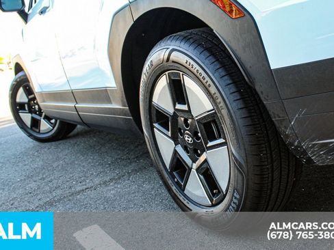 Used 2025 Hyundai Santa Fe SEL FWD image 15