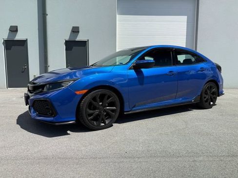 Used 2018 Honda Civic Sport image 2