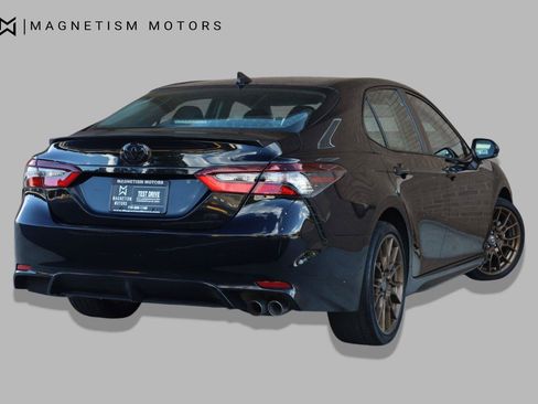 Used 2023 Toyota Camry SE w/ Convenience Package FWD image 8