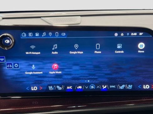 Used 2025 Chevrolet Traverse RS AWD/4WD image 14