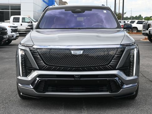 Used 2026 Cadillac Vistiq Platinum w/ LPO, Floor Liner Package AWD/4WD image 3
