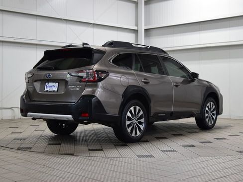 Used 2023 Subaru Outback Limited AWD/4WD image 8
