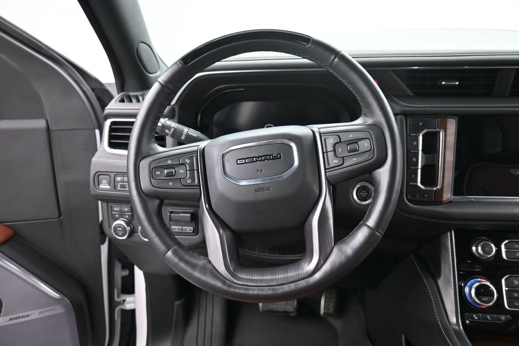 Used 2023 GMC Yukon Denali Ultimate AWD/4WD image 11