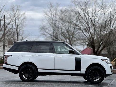 Used 2016 Land Rover Range Rover HSE image 4
