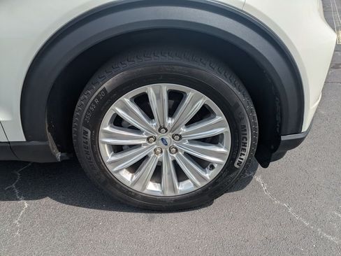 Used 2023 Ford Explorer Limited w/ Limited Technology Package RWD image 11