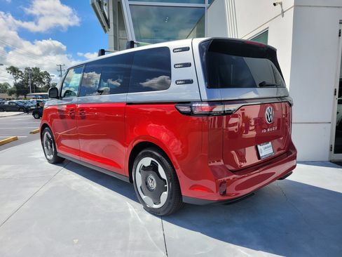 New 2025 Volkswagen ID. Buzz Pro S Plus image 8