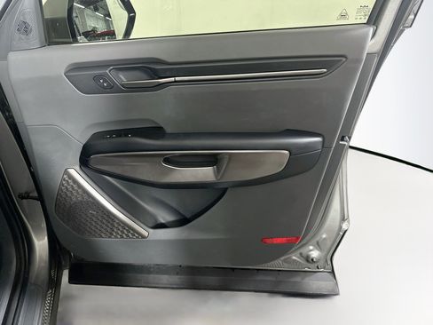 Used 2024 Kia EV9 Light Long Range RWD image 34