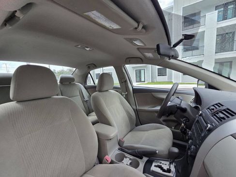 Used 2010 Toyota Corolla image 40