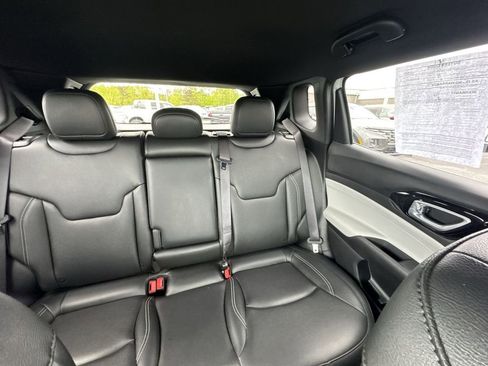 Used 2025 Jeep Compass Limited AWD/4WD image 14