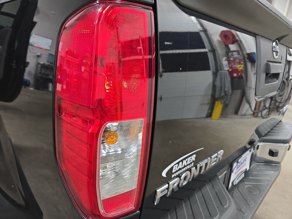 Used 2016 Nissan Frontier SV AWD/4WD image 34