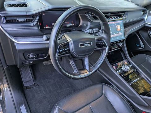 Certified 2022 Jeep Grand Cherokee L Overland image 10