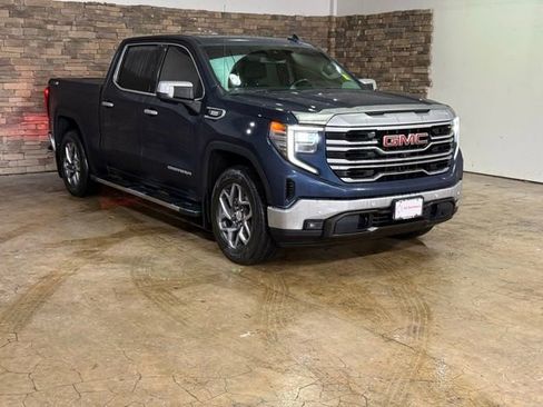 Used 2022 GMC Sierra 1500 SLT w/ SLT Premium Plus Package image 3