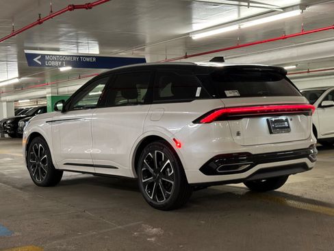 New 2026 Lincoln Nautilus Reserve AWD/4WD image 6