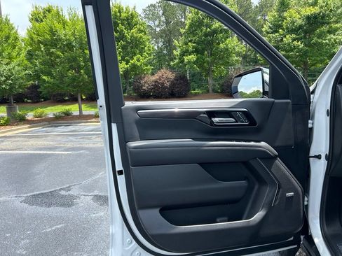 Used 2025 Chevrolet Suburban Premier w/ Sun And Tow Package AWD/4WD image 61