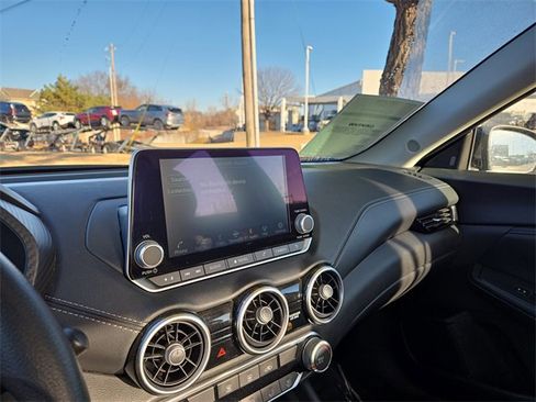 Certified 2024 Nissan Sentra SV image 25