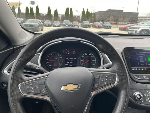 Used 2024 Chevrolet Malibu LT image 35