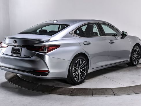 Used 2025 Lexus ES 300h w/ Premium Package FWD image 6