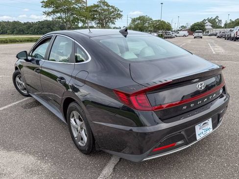 Used 2023 Hyundai Sonata SE w/ Preferred Accessory Package FWD image 6