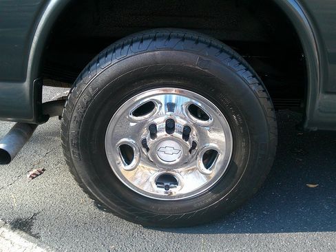 Used 2017 Chevrolet Express 3500 LT w/ LT Preferred Equipment Group image 42