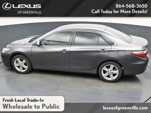 Used 2015 Toyota Camry LE image 23