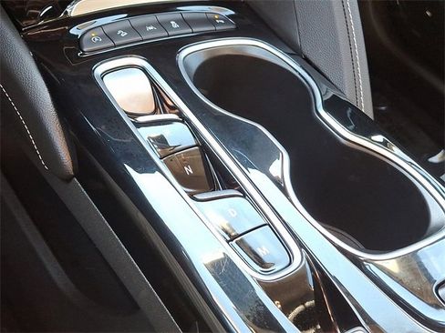 Used 2023 Buick Envision Essence image 15